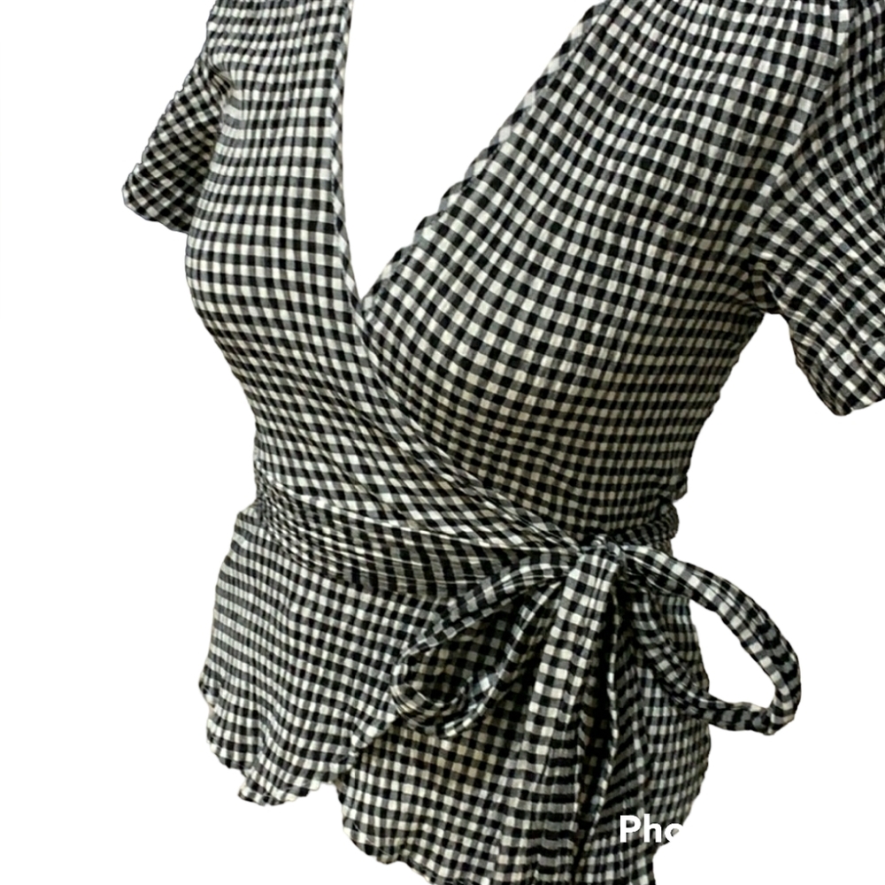 Gingham Wrap Top Short Sleeves